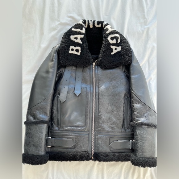 Balenciaga Bombardier Shearling Aviator Jacket in Black - Picture 4 of 16